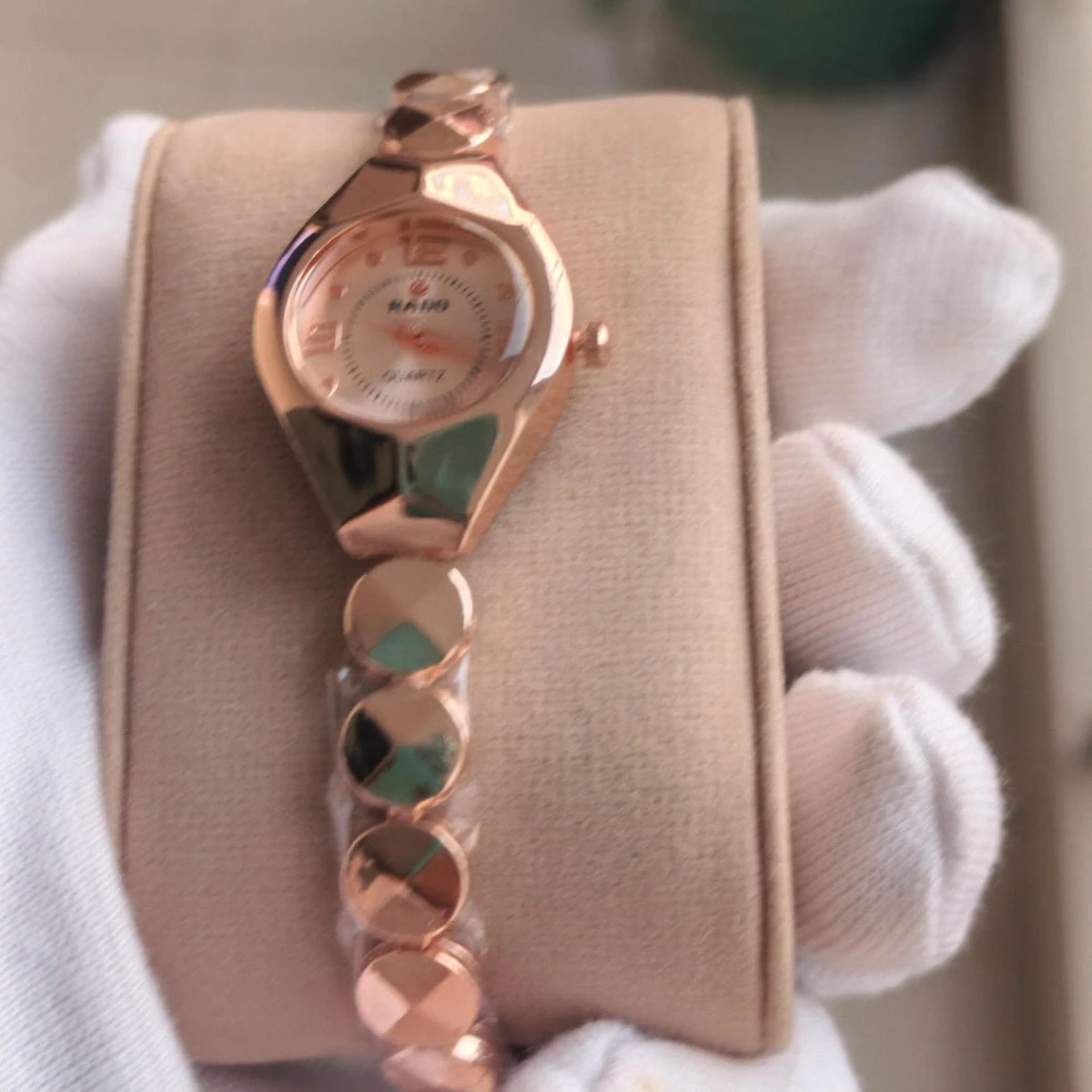 Luxury Ladis Watch Model 5590 Chain Rose Golden  Dial 12, .6 ,  Colour Watch Ladis