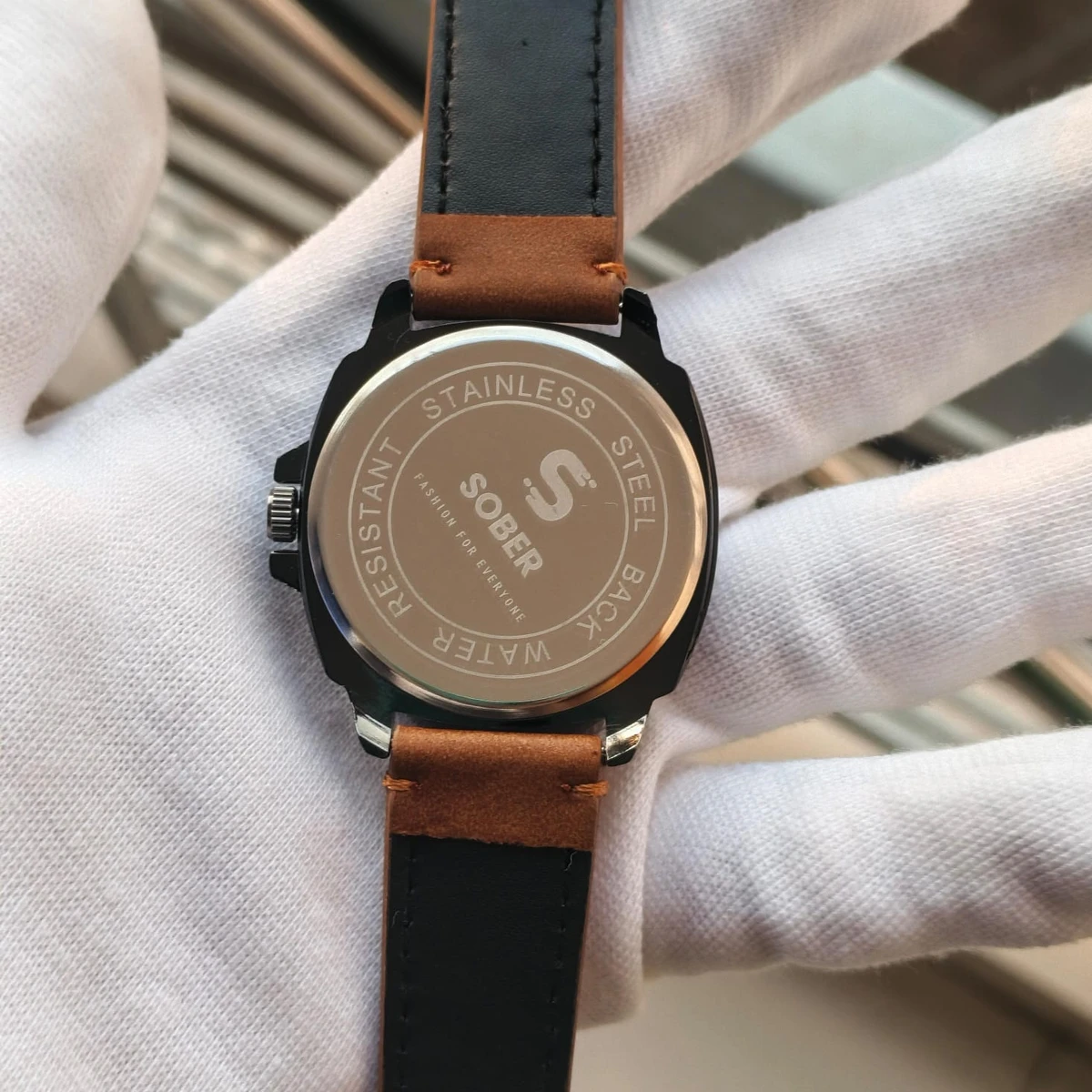 Sober Watch Model 985 Premium Watch Belt Brown Dial Black Colour Watch For Man + এক পিস ব্যাটারি ফ্রি।