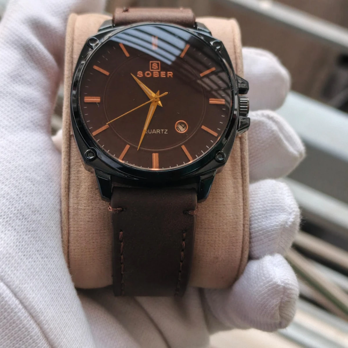Sober Watch Model 985 Premium Watch Belt Coffe Dial Coffe Colour Watch For Man + এক পিস ব্যাটারি ফ্রি।
