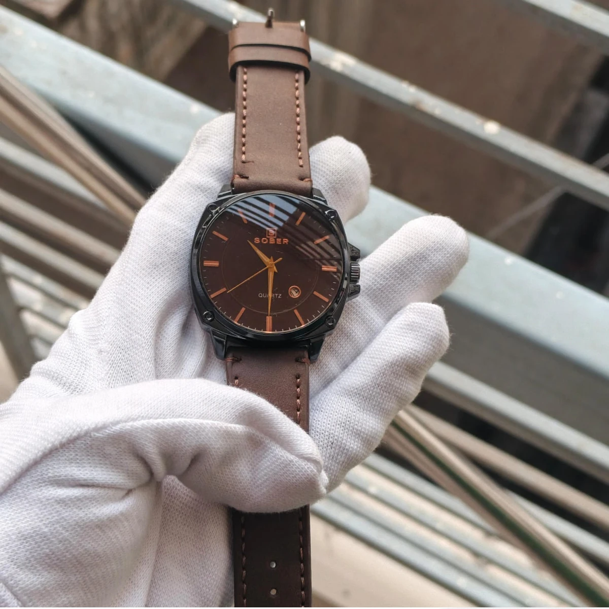 Sober Watch Model 985 Premium Watch Belt Coffe Dial Coffe Colour Watch For Man + এক পিস ব্যাটারি ফ্রি।