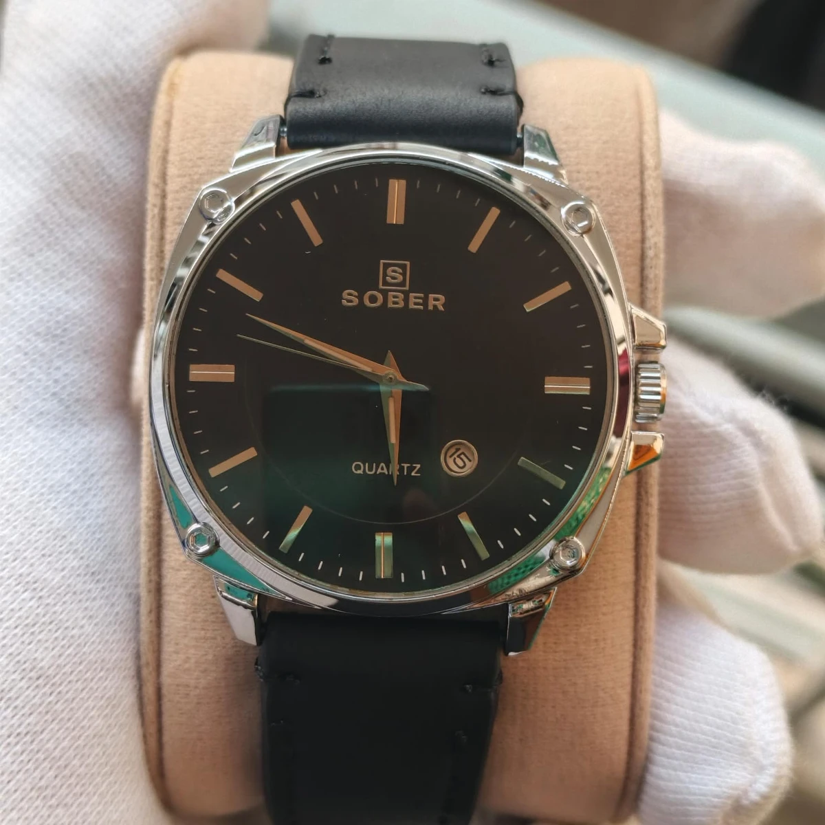 Sober Watch Model 985 Premium Watch Belt Black Round White  Dial Black Colour Watch For Man + এক পিস ব্যাটারি ফ্রি।